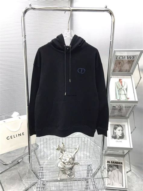 Sweats et vestes à capuches Dior pour homme .